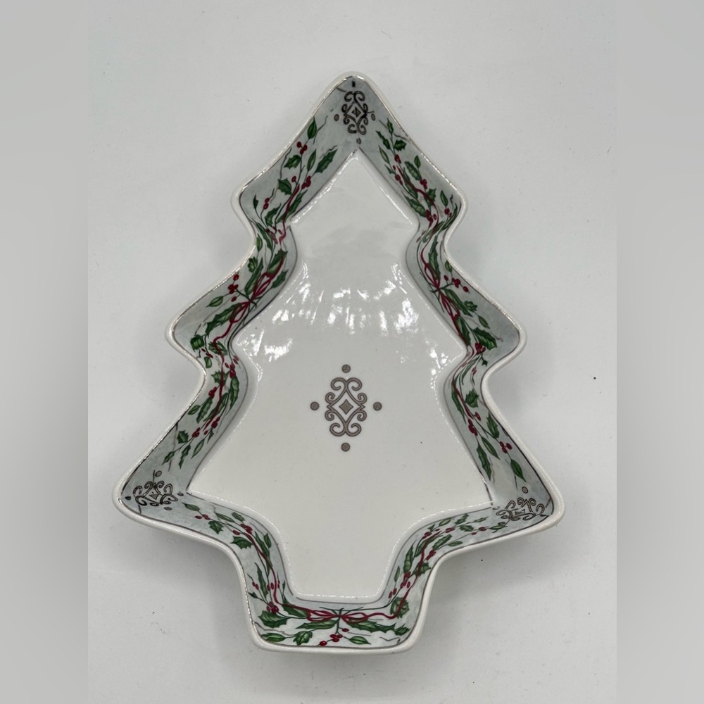 Madison and Max At Home Christmas Candy Dish Holly Berries Porcelain 8"